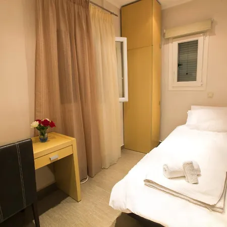The Golden Nest アパート コルフ島